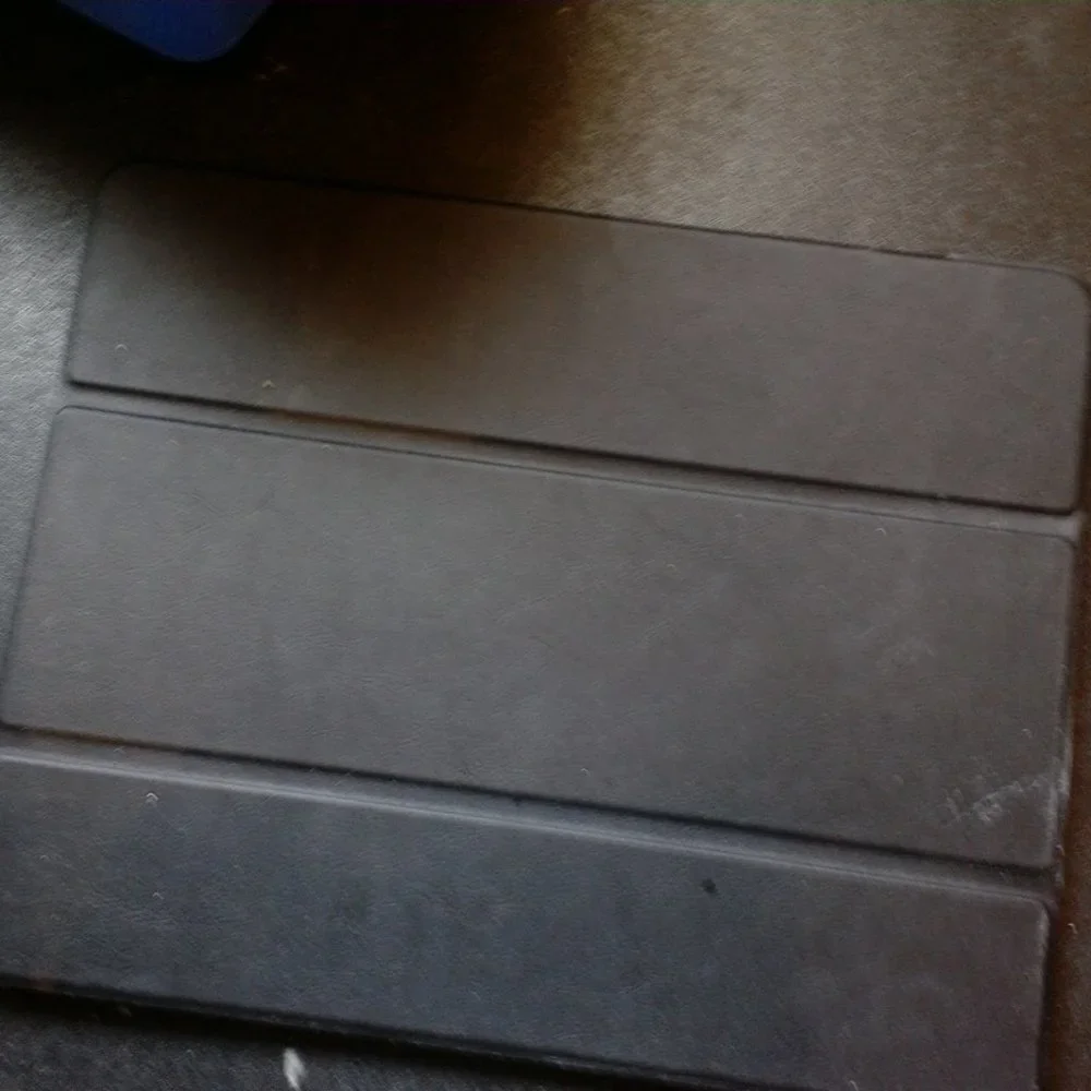 NWOT Microsoft tablet cover for 8 -10 inch tablets.
